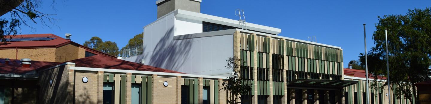 Aberfoyle Park High School front entrance