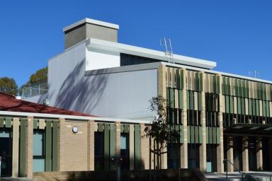 Aberfoyle Park High School front entrance